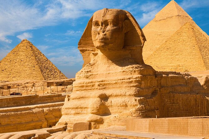 Giza pyramids, Saqqara and Dahshur day tour - Starting at Giza before the crowds