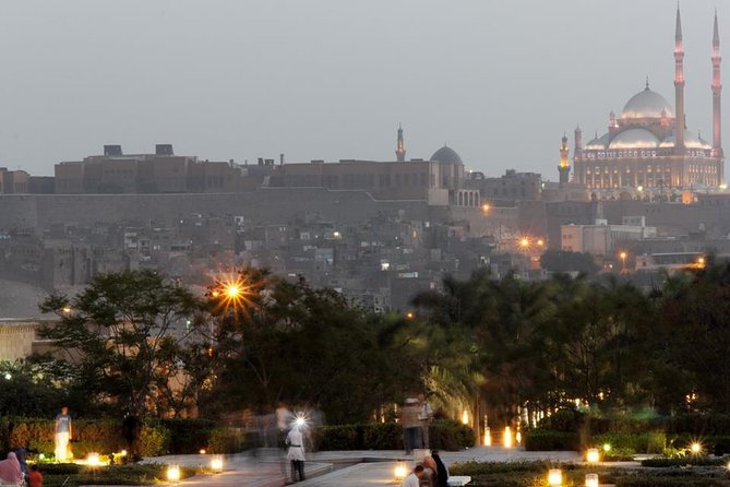 Giza Pyramids, Sphinx and Egyptian Museum tour - One day, two sides of ancient Egypt