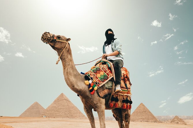 Giza Pyramids , Sphinx ,Saqqara and Memphis Private Tour - Khafre, Menkaure, and the famous false impression