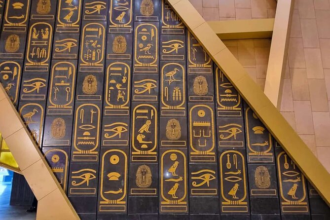 Guided tour to the Grand Egyptian Museum Giza Pyramids with Lunch - Choosing the right departure time