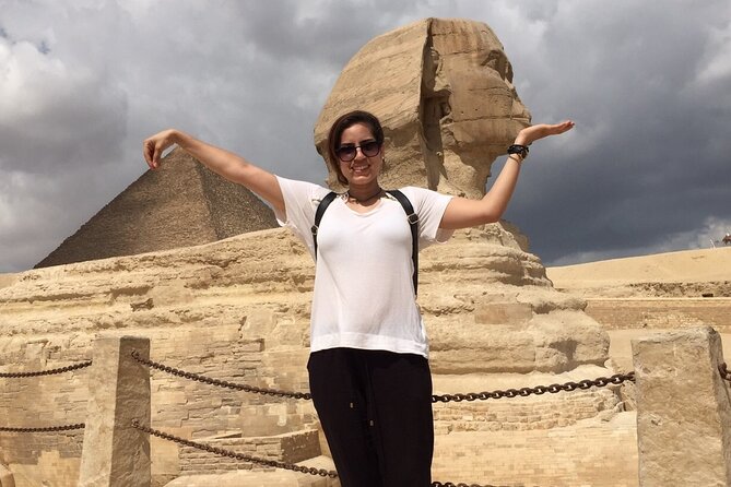 Half day Guided tour to Giza pyramids Sphinx with 1 Hour Camel ride - The Sphinx and Valley Temple connection