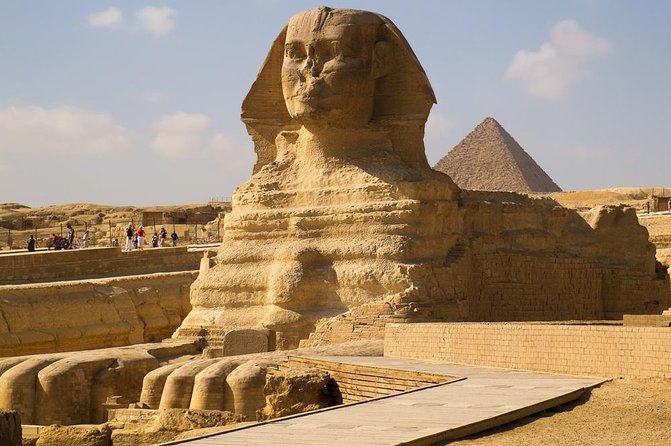 Half-Day Private tour to Pyramids of Giza and Sphinx - The three pyramids: Cheops, Khafre, and Menkaure