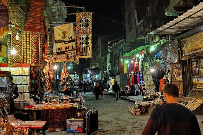 Half Day Tour: El Moez Street, Al Azhar Park and Khan EL Khalili Bazaar - What the private format changes