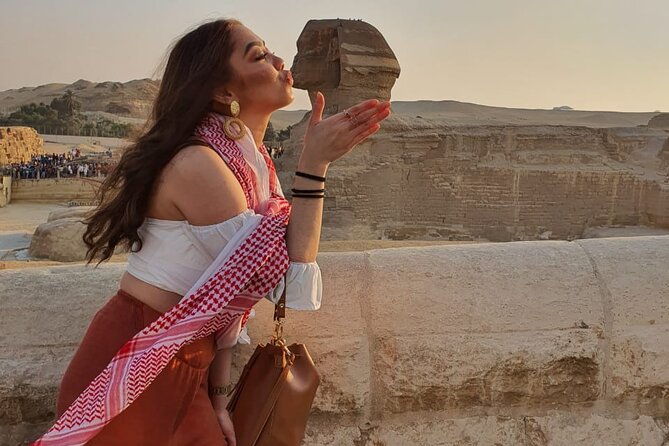 Half Day Tour To Giza Pyramids And Sphinx - Khafre’s pyramid and the surviving casing stones