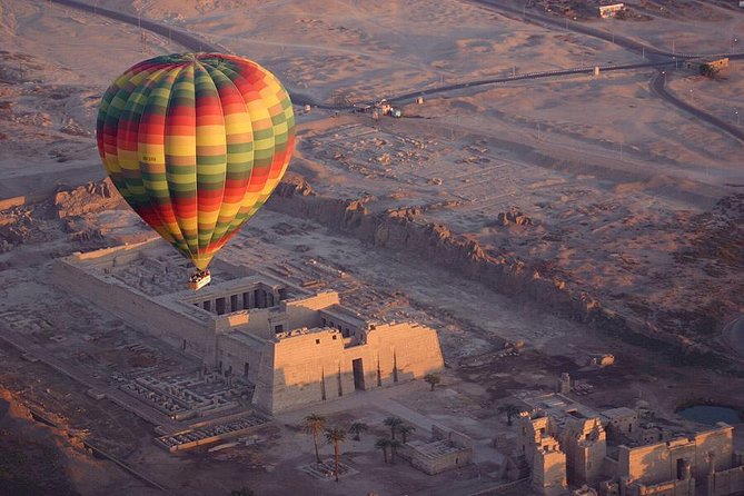 Hot Air Balloon Ride in Luxor Egypt with Transfers Included - What you see from the balloon basket