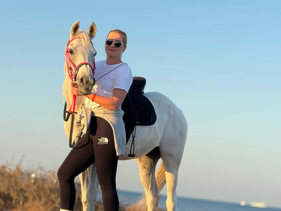 Hurghada: 1-Hour Desert & Beach Camel Ride with Transfers - What the $39 price includes