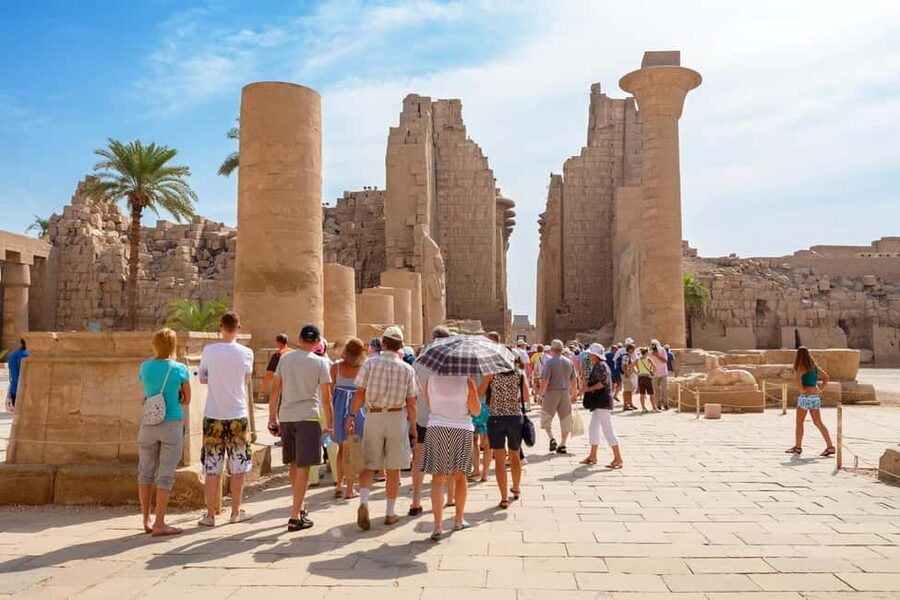 Hurghada: 2-Day Luxor Tour with Hotel, Balloon, & Nile Boat - A Nile ride and a hotel beside the river