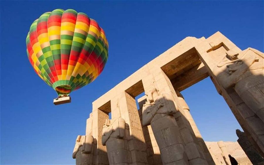 Hurghada: 2-Day Luxor Tour with Hotel, Balloon, & Nile Boat - Karnak Temple, where scale does the talking