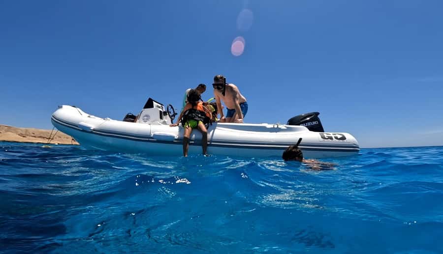 Hurghada: 4 Island Hopping Tour Dolphin, Snorkeling & Lunch - Nemo Island and the value of a quieter pause