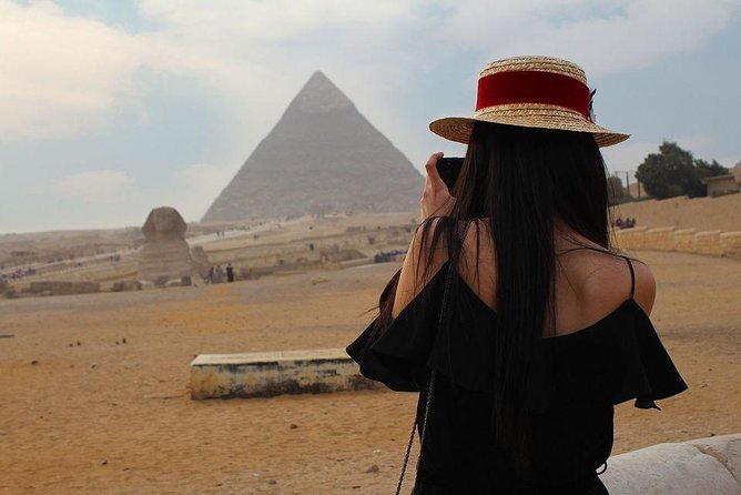 Hurghada: Cairo and Giza Highlights by mini Van with BBQ Lunch - A short Nile felucca ride