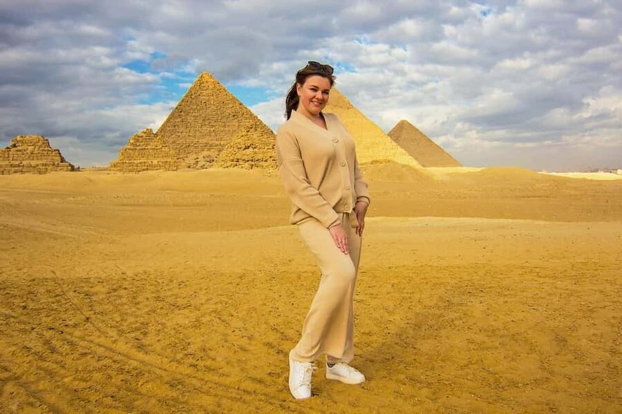 Hurghada: Cairo Pyramids, Sphinx & Egyptian Museum Day Trip - Guides, drivers, and the human side of the tour