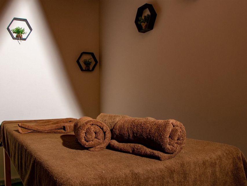 Hurghada: Cleopatra Spa and Massage - Shared, private, or massage-only?