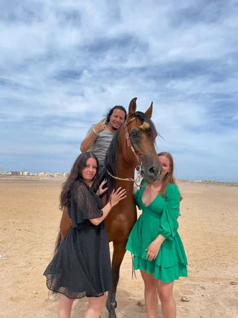 Hurghada: Desert & Sea Horse Riding with + 360° Photos - Leaving Hurghada for the stable