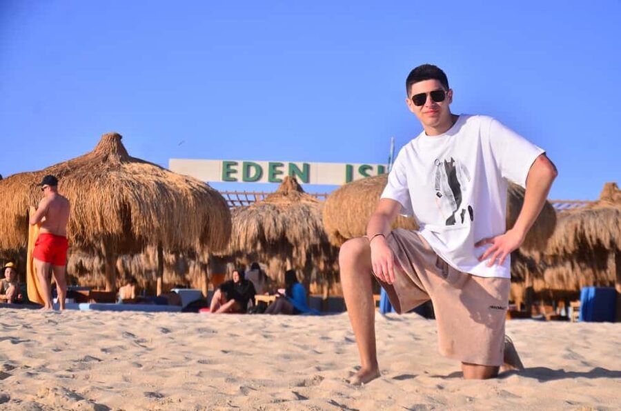 Hurghada: Eden Island Day Trip with Water Sports and Lunch - Eden Island and the Egyptian Caribbean