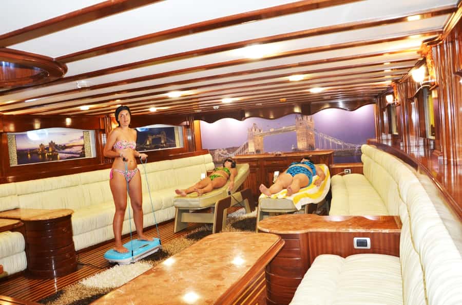 Hurghada: Elite vip snorkeling cruise with BBQ buffet lunch - Practical details that make the day easier