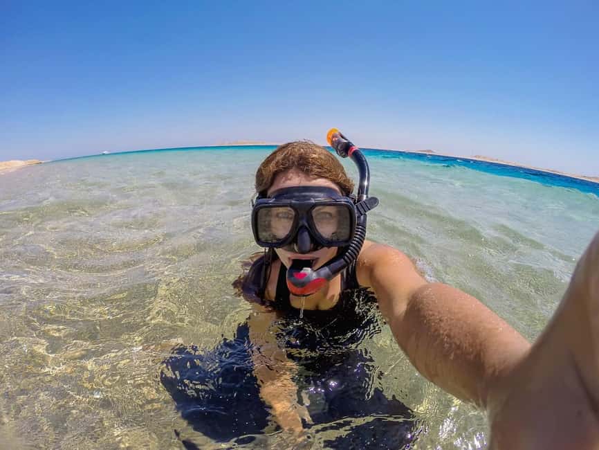 Hurghada: Full-Day Snorkeling Tour in Sharm El Naga w/Lunch - Reaching the bay and getting ready to snorkel