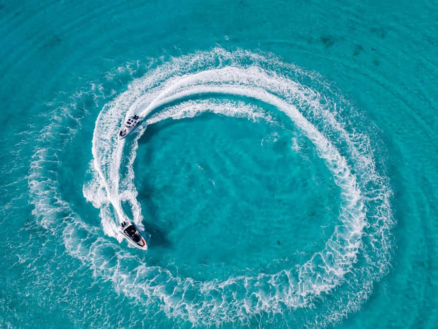 Hurghada: Hula Hula Speedboat w/ Optional Snorkeling & Lunch - Banana boats, sofa rides, and the short massage