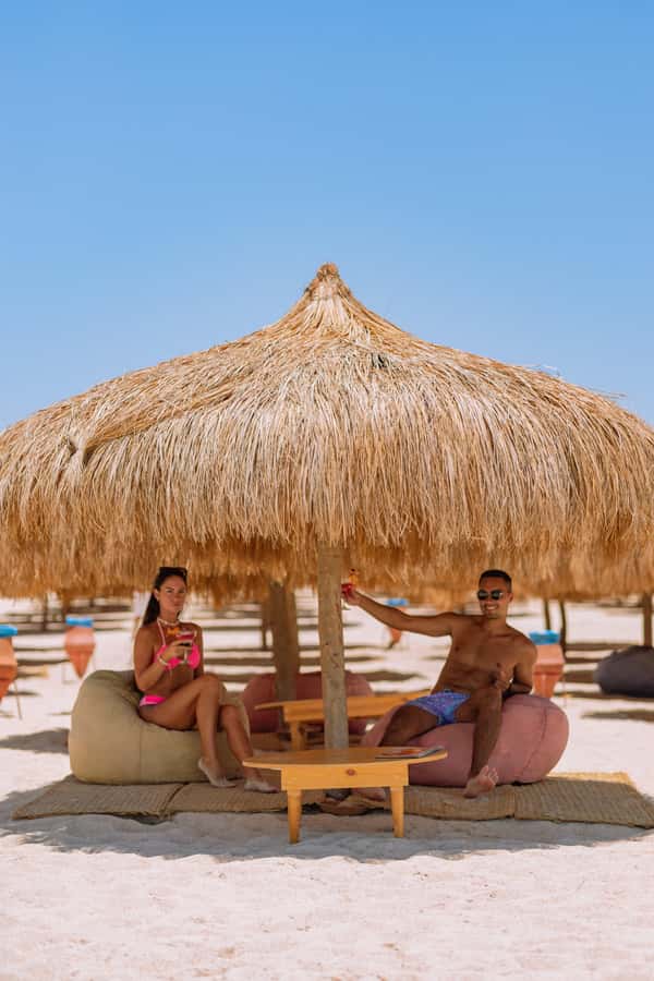 Hurghada: Hula Hula Speedboat w/ Optional Snorkeling & Lunch - Lunch, drinks, and what the price really covers