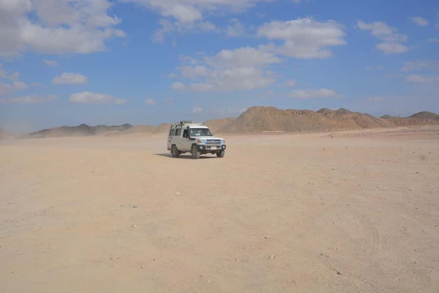 Hurghada: Jeep Safari with Camel Ride, Dinner and Show - Key points to know before booking