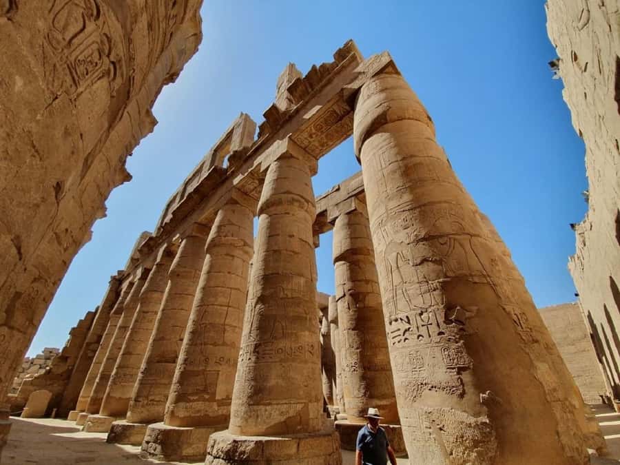 Hurghada: Luxor Highlights & King Tut Tomb Tour with Lunch - Hatshepsut Temple at Deir el-Bahari
