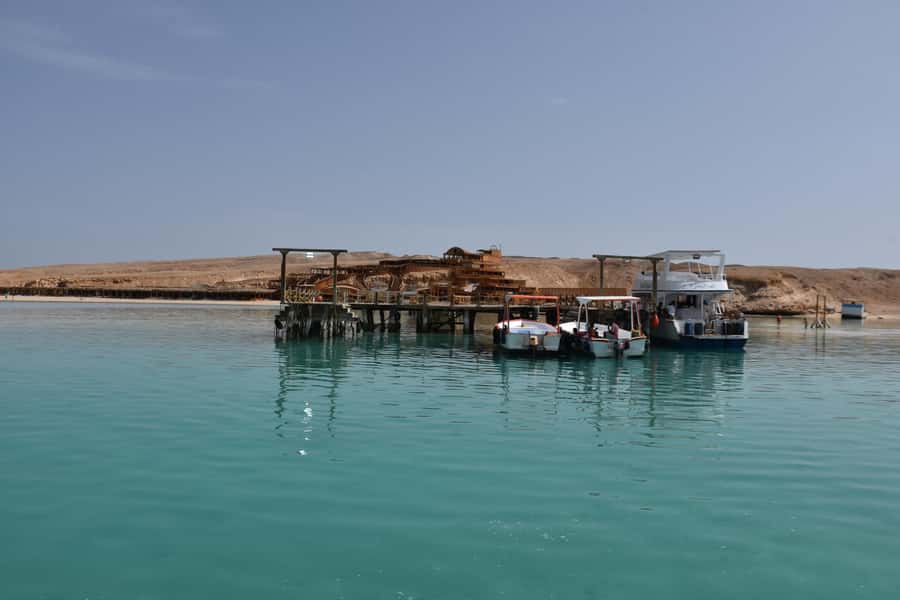 Hurghada: Luxury Giftun island w/snorkeling/lunch & Massage - Two snorkeling stops on Red Sea reefs