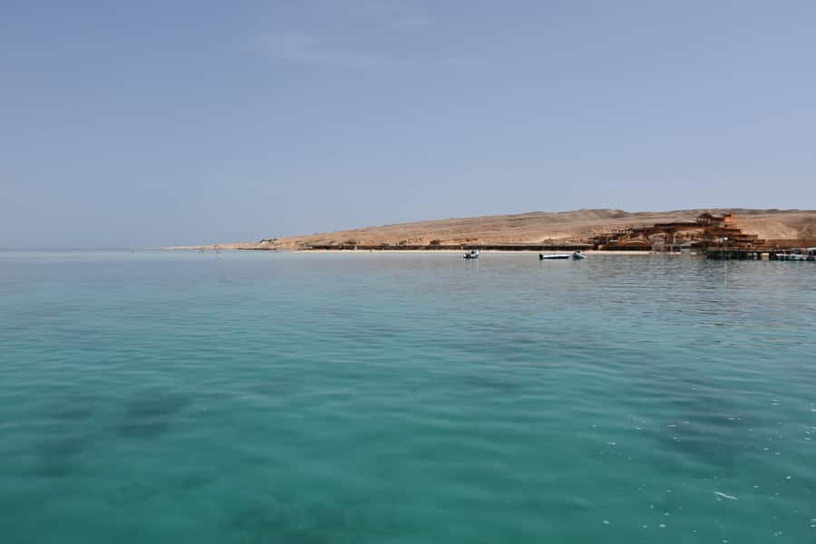 Hurghada: Luxury Giftun island w/snorkeling/lunch & Massage - Guides, language, and family suitability
