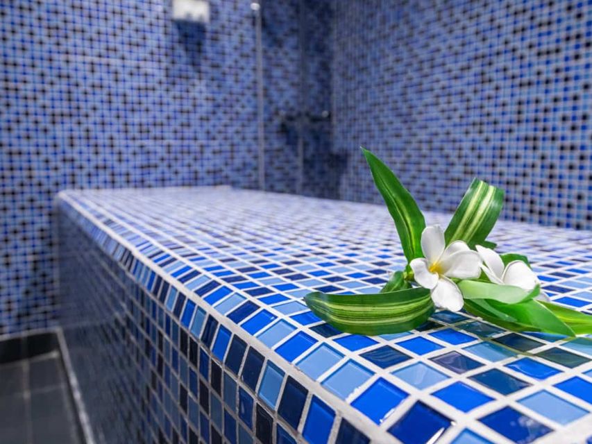 Hurghada: Luxury VIP Hammam & Spa with Transfer & Drink - Welcome drink, changing rooms, and the first ten minutes