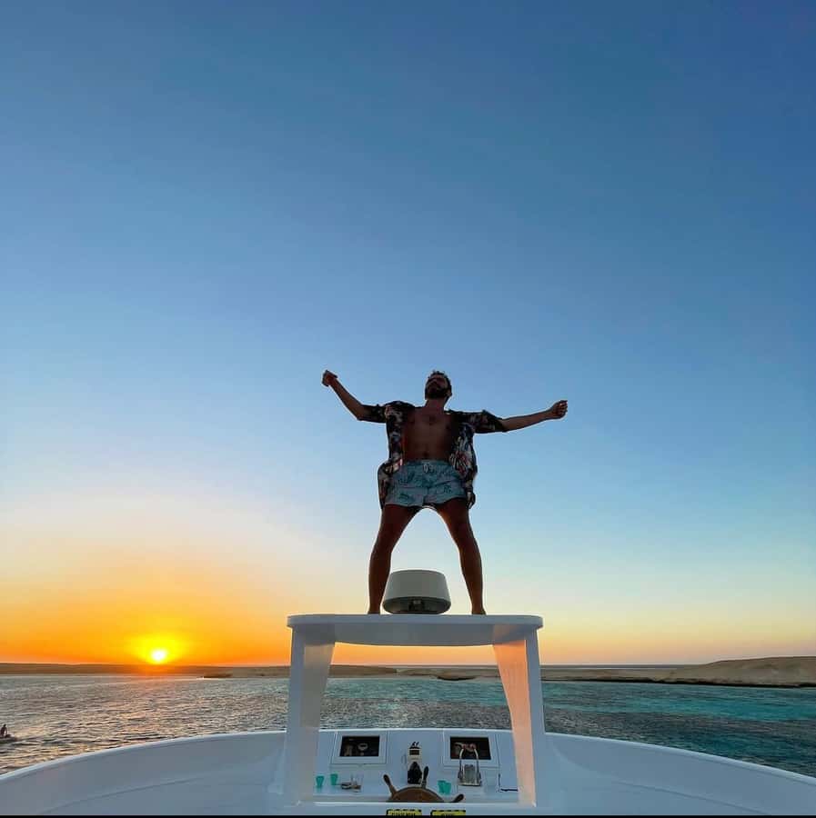 Hurghada: Luxury Yacht Trip with Personal Crew and Chef - Should you book the Hurghada luxury yacht trip?