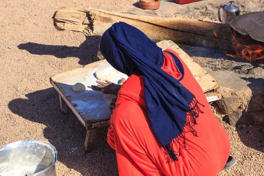 Hurghada: Mega Jeep safari, ATV & Bedouin vibe, and Dinner - Bedouin camp, tea, and the question of authenticity