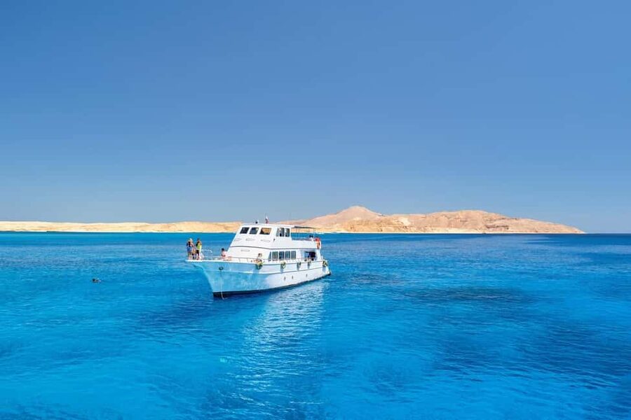 Hurghada: Orange Bay Day Trip with Water Sports and Lunch - Who should book this excursion?