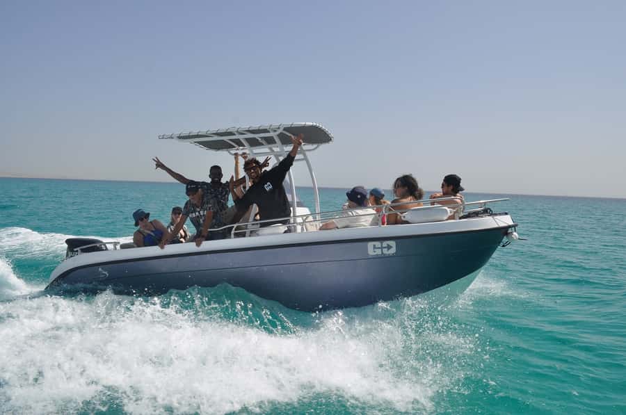 Hurghada: Orange Bay Dolphin Watching, Snorkeling & Lunch - Key points at a glance