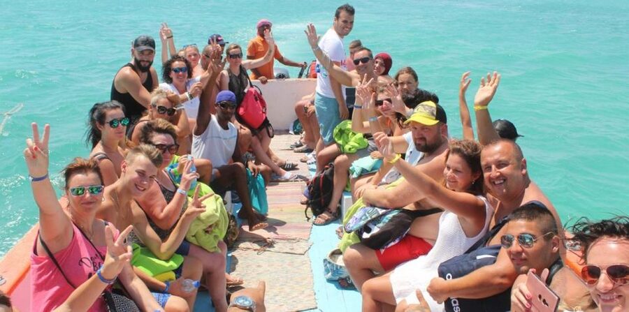 Hurghada: Orange Bay Island Vibes With Snorkeling and Lunch - Choosing between yacht and speedboat