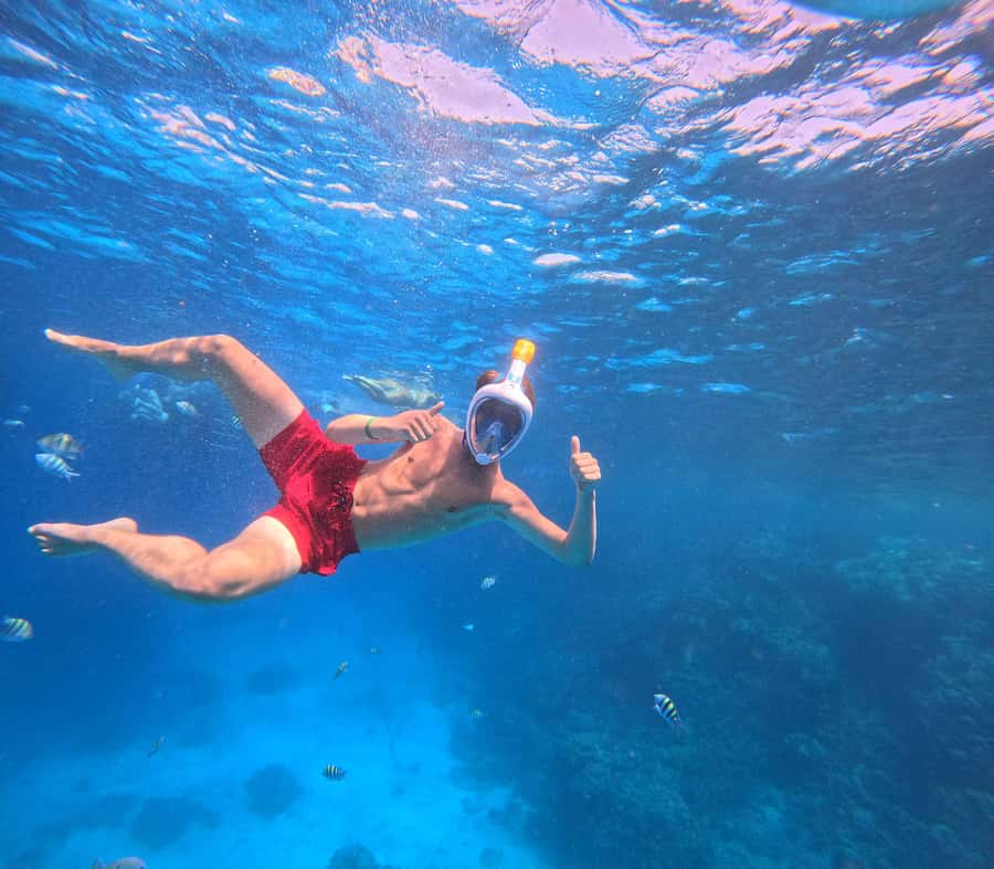 Hurghada: Orange Bay Island with breakfast, lunch & watersports - Crew care and group atmosphere