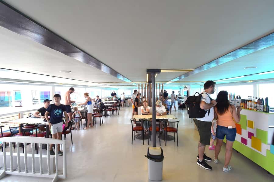 Hurghada: Panoramic Semi-Submarine Cruise with Snorkeling - The floating station and its reef access