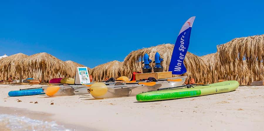 Hurghada: Paradise Island Yacht Cruise, Lunch & Snorkeling - Lunch, drinks, and the extra costs