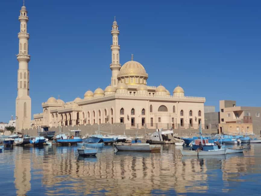 Hurghada: Private or Shared City Tour with Guide & Shopping - Pickup, vehicles, and the shared versus private choice