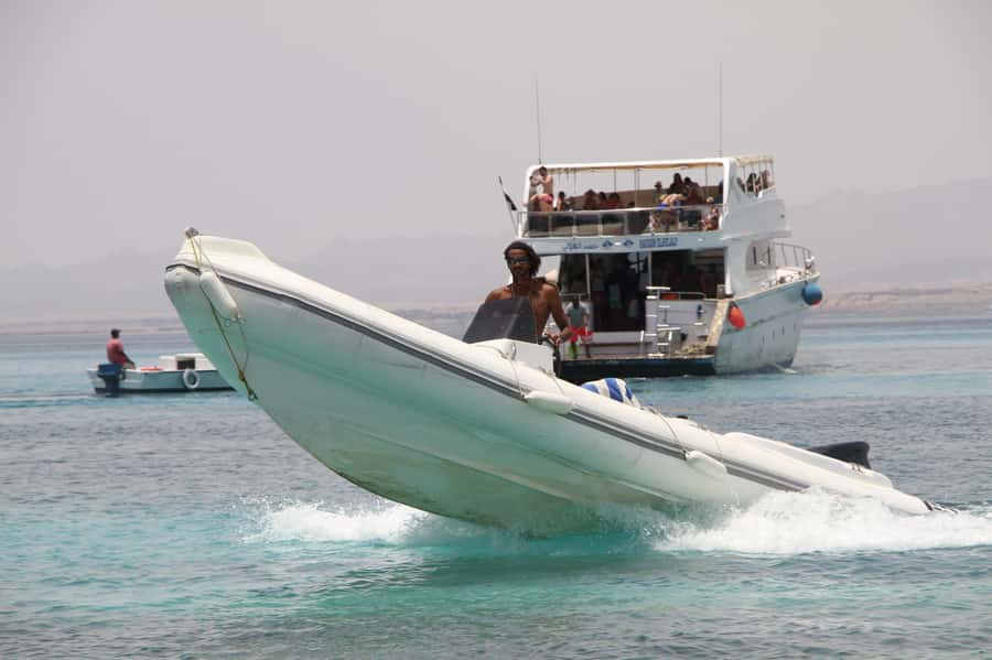 Hurghada: Private Speedboat to Orange Bay and White Island - What the speedboat adds to the day