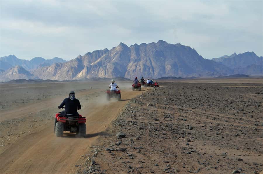 Hurghada: Quad Bike and Camel Ride with Dinner and Show - Dinner and the evening show