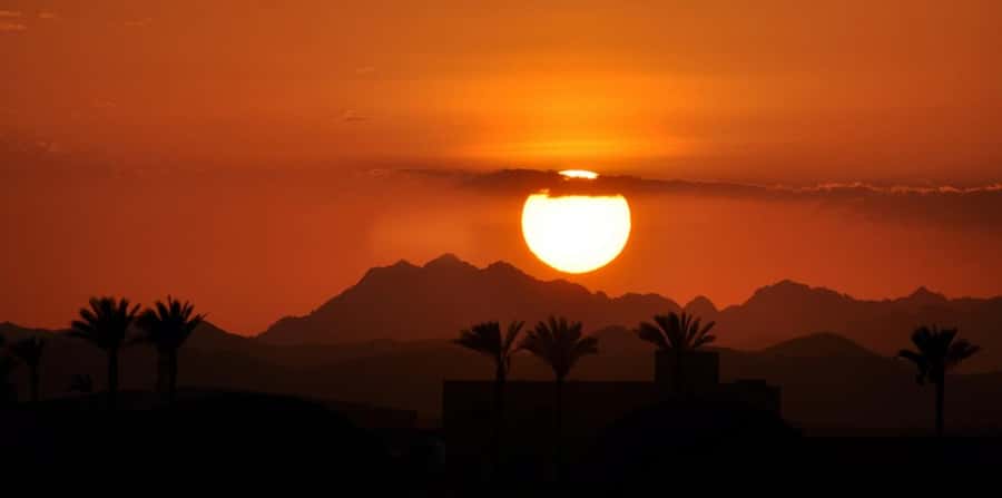 Hurghada: Quad Bike, Sea, Camel, Safari, Stargazing & Dinner - The two-hour quad route through sand and rocky ground