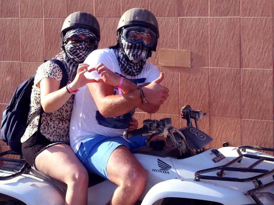 Hurghada: Quad Bike Tour of the Desert and Red Sea - Sunset, dinner, entertainment, and stars