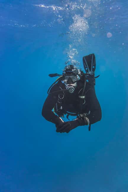 Hurghada: Scuba Diving for Beginners & Certified Divers - Who should book this experience?