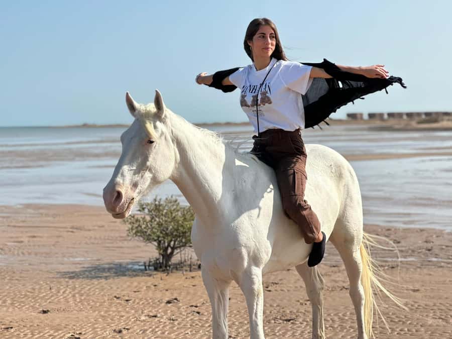 Hurghada: Sea & Desert Horse Riding tour/w Swimming&Transfer - Guides who make the difference