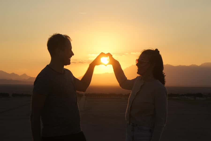 Hurghada: Star Stargazing Desert Adventure by Jeep & Dinner - Candlelit dinner at the desert camp