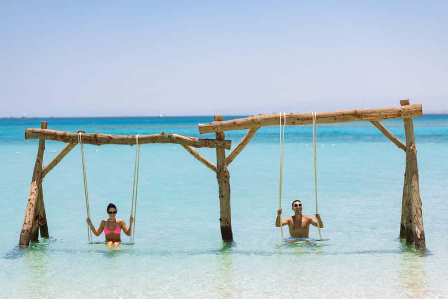 Hurghada: Sunset Hula Hula Island W/ Snorkeling & Lunch - Lunch on the island