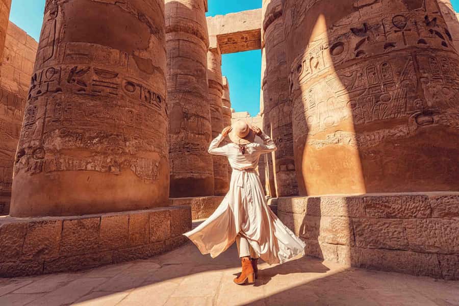 Hurghada: Valley of Kings Hatshepsut & Karnak Luxor Day Trip - Hatshepsut Temple and the Colossi of Memnon