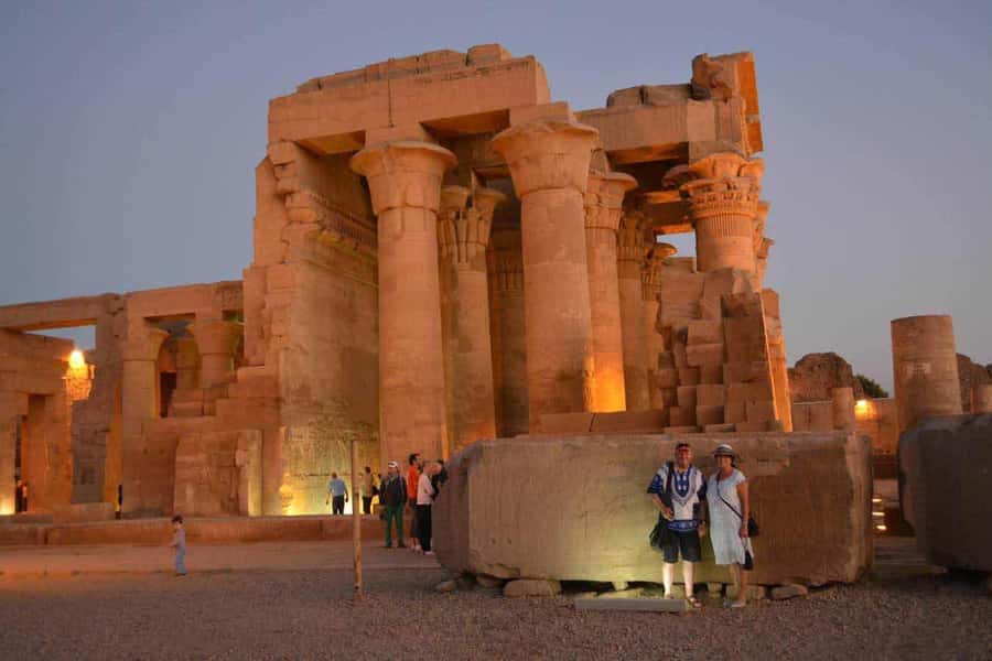 Luxor: 4 Days Nile Cruise with Guided Tours & Abu Simbel - Day two: Horse and carriage to Edfu Temple