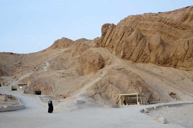 Luxor Day Tour: Explore Valley of Kings, Queens, Hatshepsut& More - Medinet Habu and the world of Ramses III
