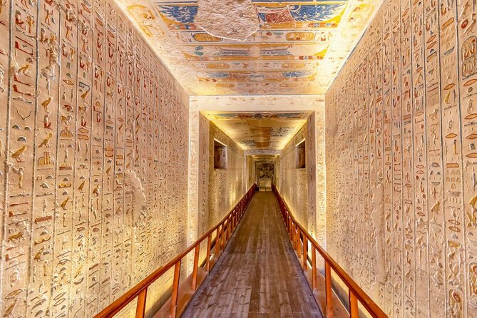 Luxor Day Tour: Explore Valley of Kings, Queens, Hatshepsut& More - Deir el-Medina reveals the people behind the tombs