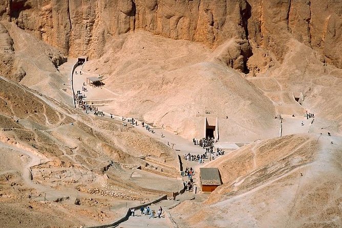 Luxor Day Tour: Valley of Kings & Queens & Hatchepsut Temples - Valley of the Kings: tombs beneath the Theban hills