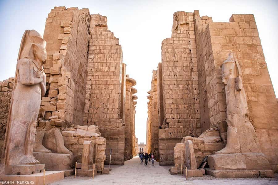 Luxor: East and West Bank Private Full-Day Tour - Crossing to Karnak Temple on the East Bank